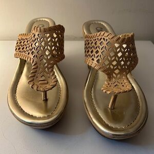 Carlos by Carlos Santana Tan and Gold Sandals